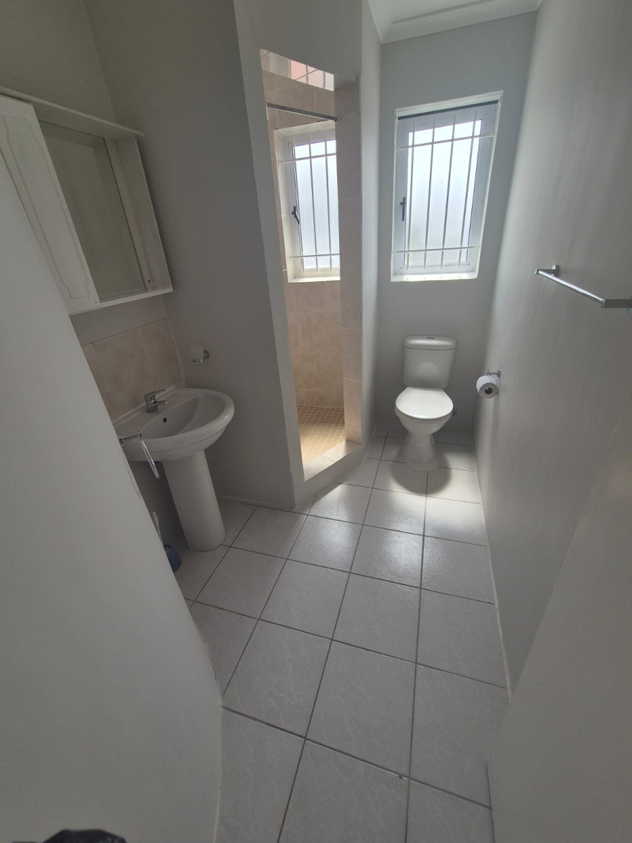 To Let 3 Bedroom Property for Rent in Silverglade Western Cape